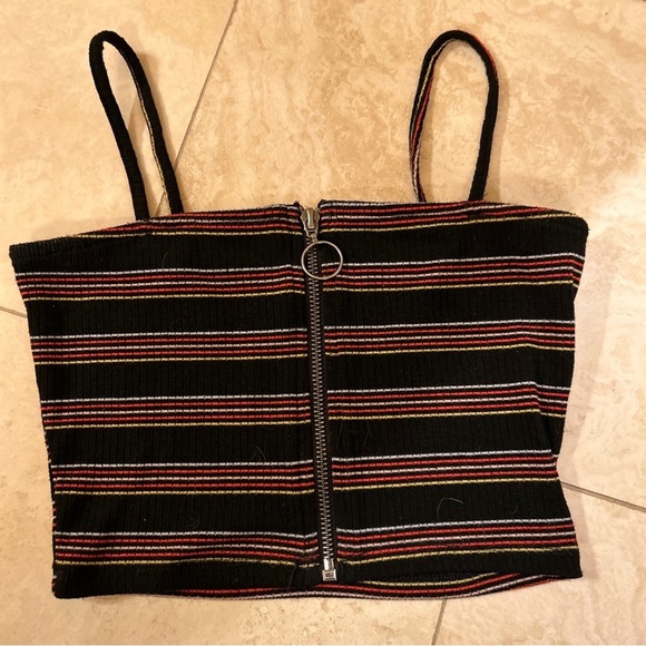 Urban Outfitters Top Size XS - Picture 2 of 3